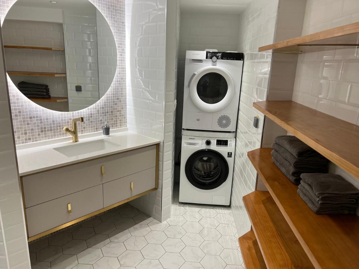 Suite Deluxe Au Carre Cathedrale En Hypercentre Saint Denis Ngoại thất bức ảnh